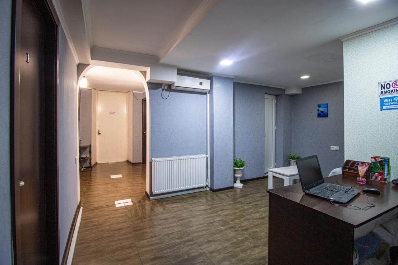 Hotelharmony Tbilisi Bagian luar foto