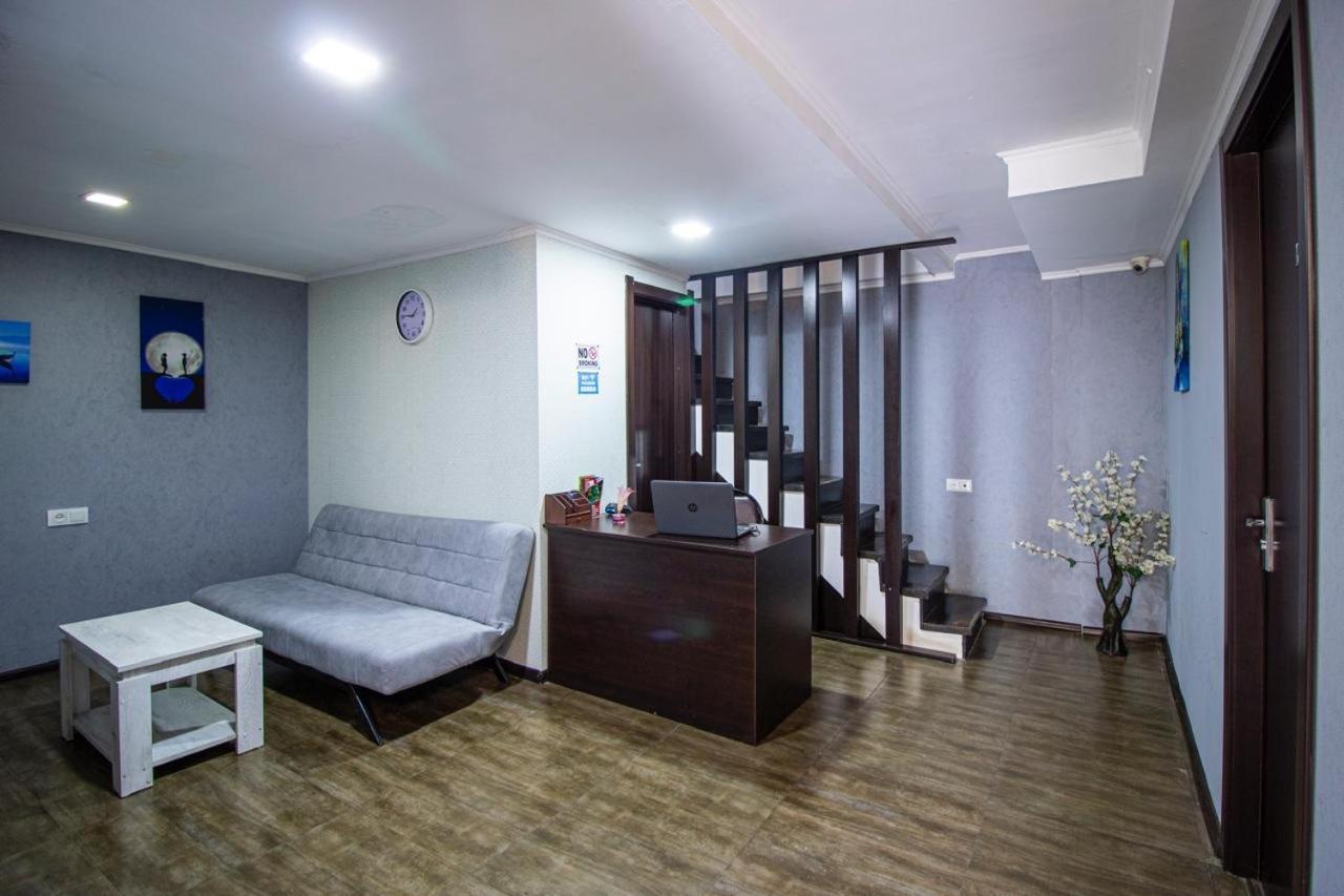 Hotelharmony Tbilisi Bagian luar foto